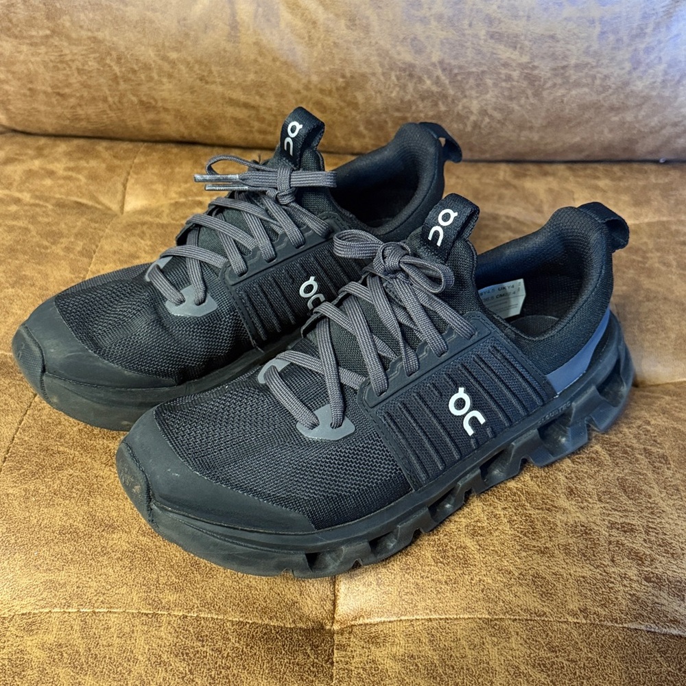 ONCLOUD / CLOUDSWIFT YOUTH / 4.5 / BLACK ECLIPSE